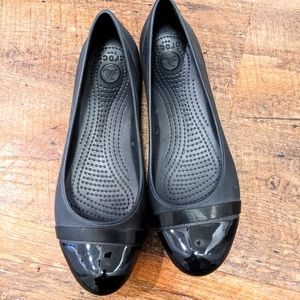 Women's Crocs Cap Toe Flats sz 8
